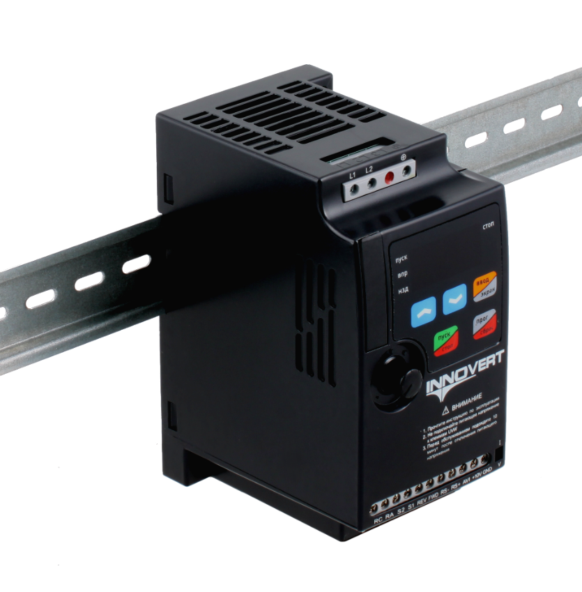 Преобразователь частоты INNOVERT ISD mini plus ISD112М21E, 1,1кВт, 220В, 6.0 А